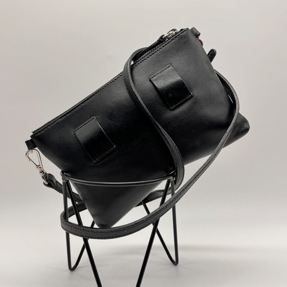 Moncler Authentic Leather Black Crossbody Waist Bag - Picture 11 of 16